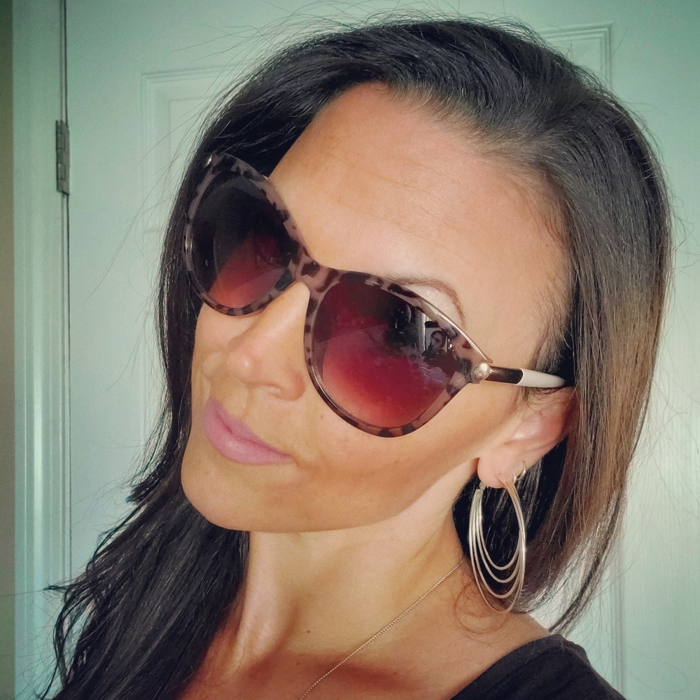 Meet your Posher, Vanessa
